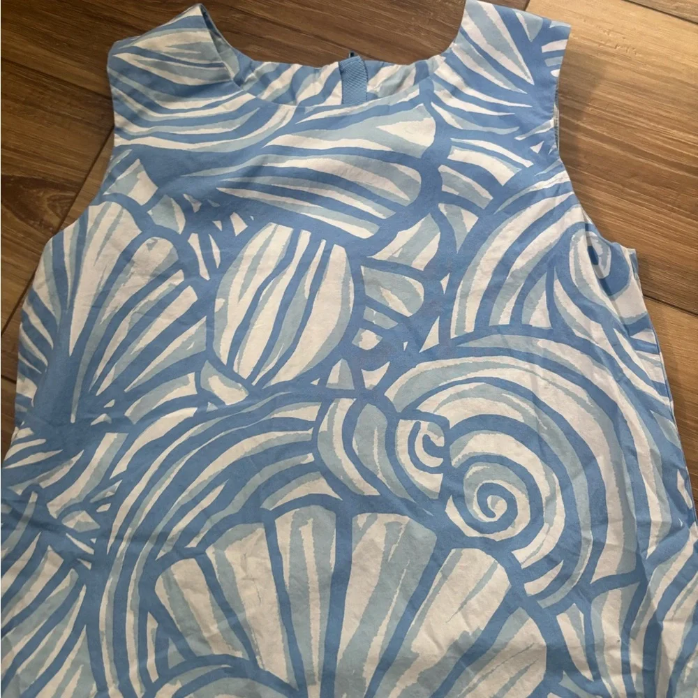 Vineyard Vines blue and white shell dress